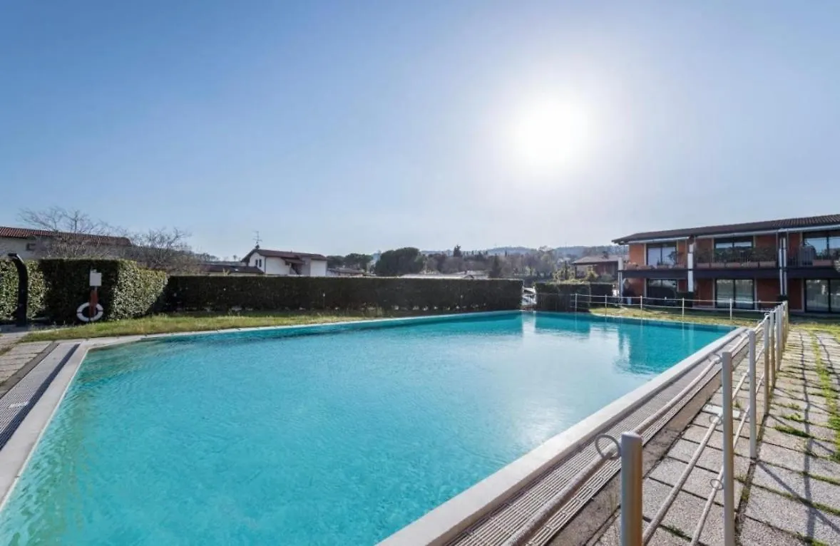 Appartamento Gardasun Padenghe sul Garda Italy