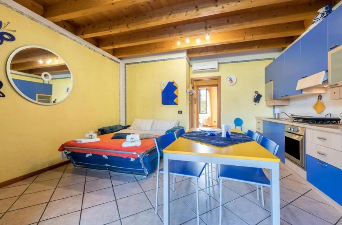 Appartamento Gardasun Padenghe sul Garda Italy